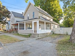 368 Hogadone Ave SW, Grand Rapids, MI 49504