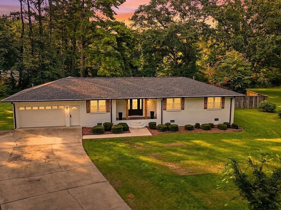 1st image of 203 Cherokee Cir