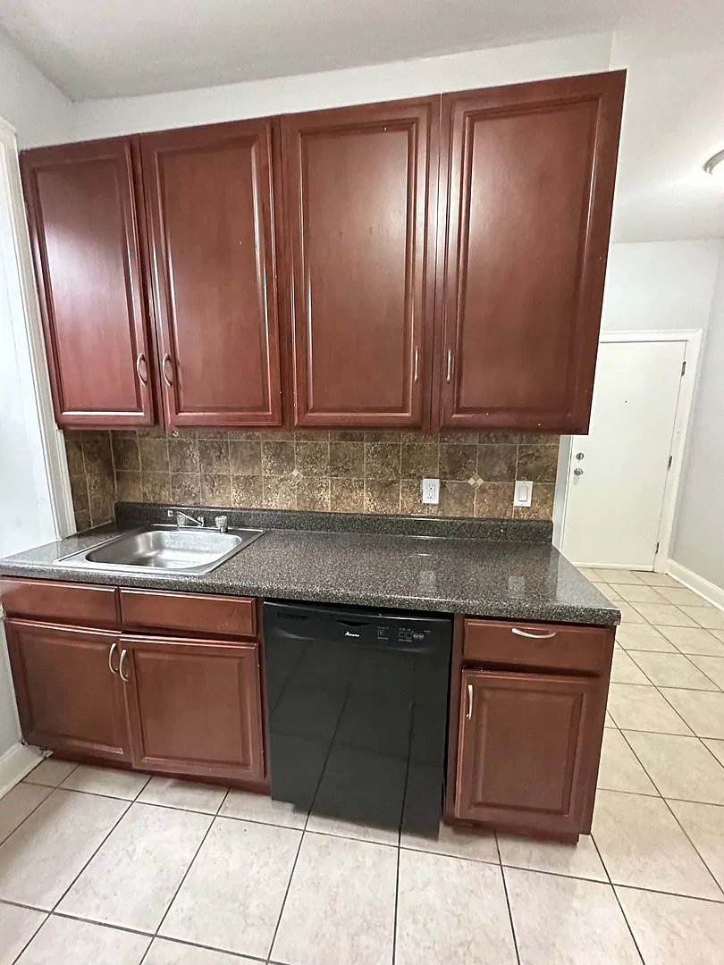 422 - OM 422-426 5th Street LLC — Photo 3