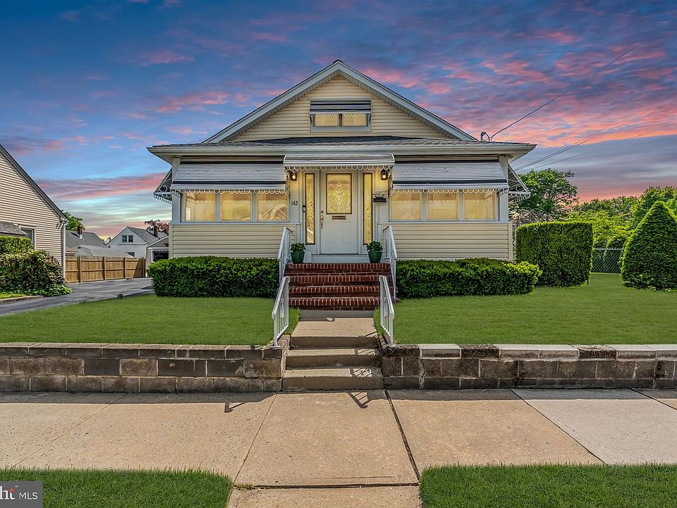 1st image of 142 Reed Ave