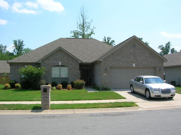 23 Chateaus Ln
