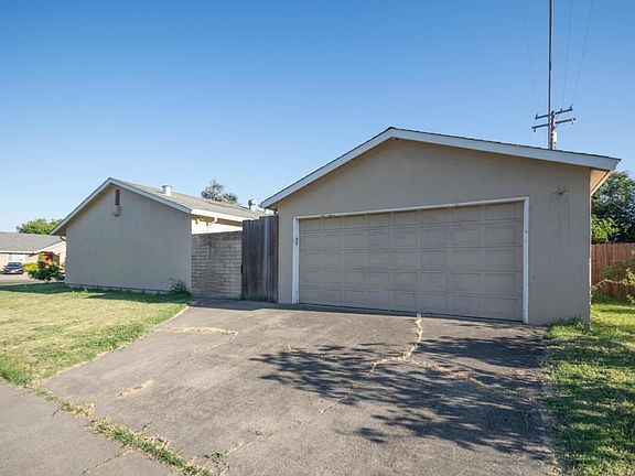 3rd image of 1200 Fairweather Dr