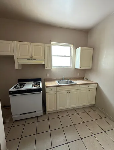80 Auburn St #1 Photo 1
