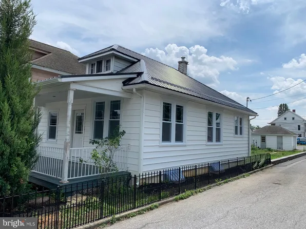 36 Cumberland Ave, Shippensburg, PA 17257