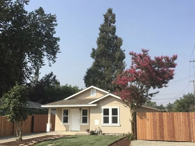 1629 Basler St — Photo 15