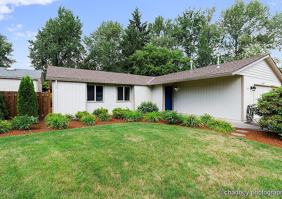 1st image of 2955 SE Creek Ct
