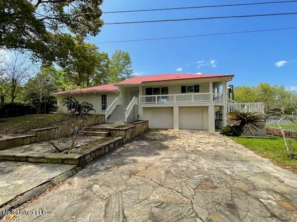 3401 N 1st St, Ocean Springs, MS 39564