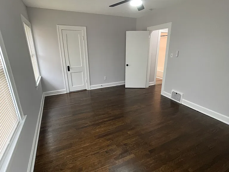 3717 Indiana Ave — Photo 11