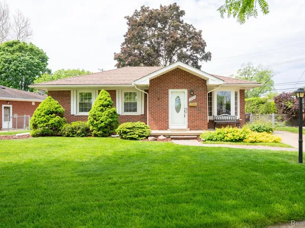 2960 Anna Ct, Trenton, MI 48183