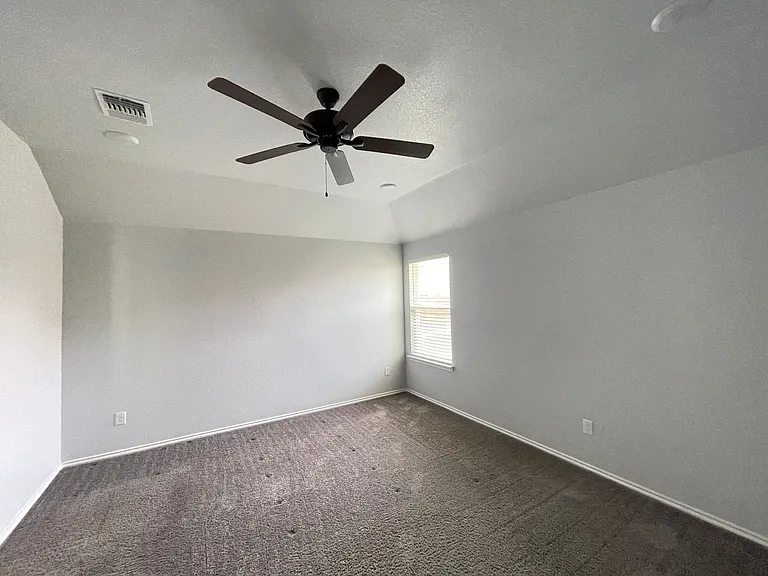 808 Hickok Dr — Photo 19