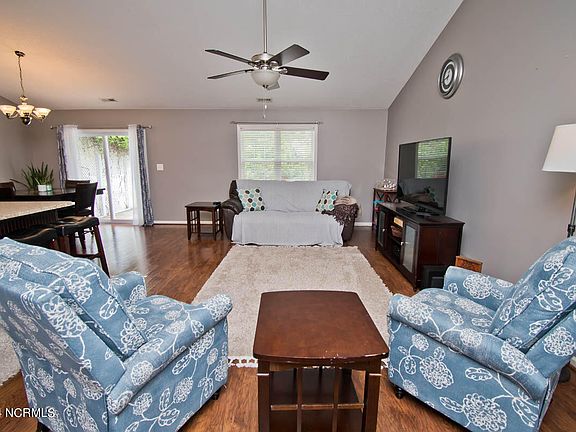 3rd image of 134 Lake Arthur Drive