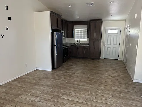541 Valdez Ct #6 Photo 1