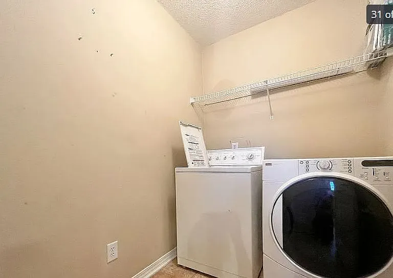 8907 Longmont Way — Photo 14