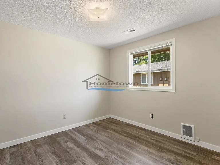 342 W Davidson Ave — Photo 18