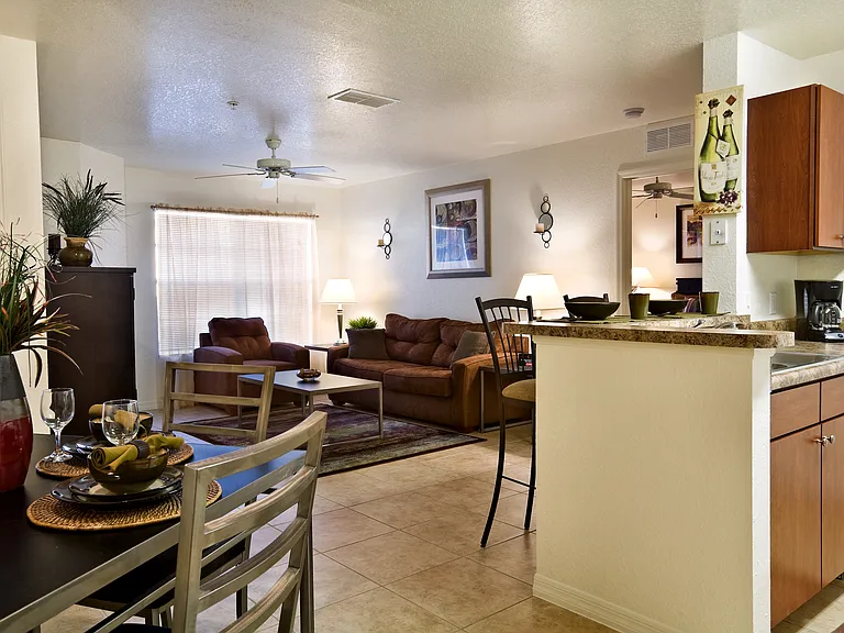 Savannah Springs Apartments — Photo 5