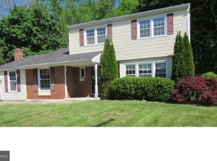 103 Parkview Rd, Stratford, NJ 08084