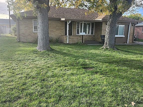4th image of 90 S Elder Ave