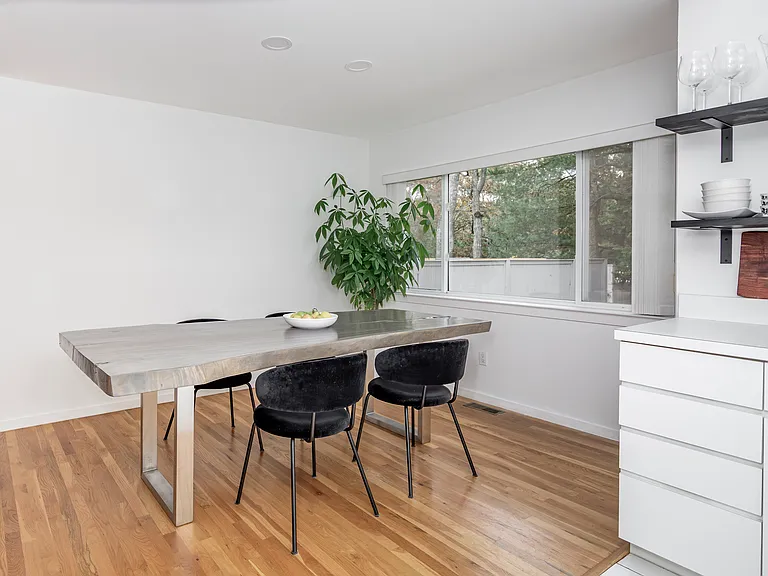 43 Wooded Oak Ln — Photo 8