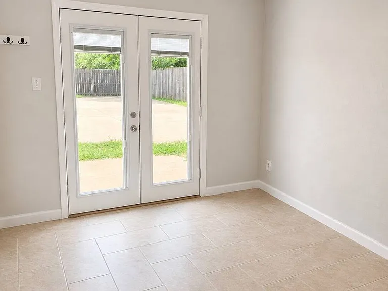 2438 Pintail Loop — Photo 4