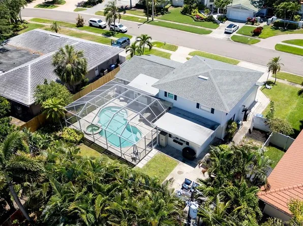 1070 Eden Isle Dr NE, Saint Petersburg, FL 33704