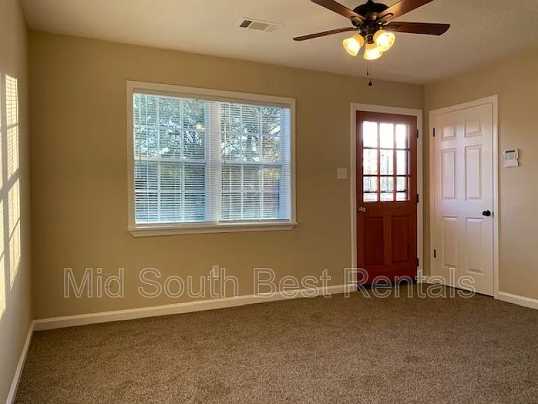 908 Leacrest Ave — Photo 7