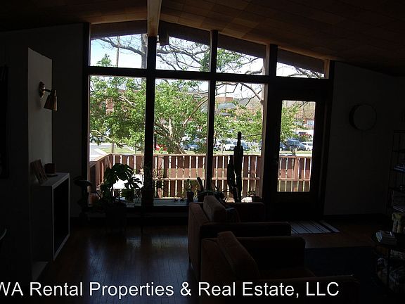 5th image of 1066 W Bulldog Blvd