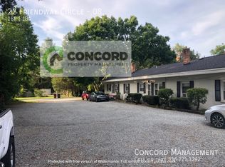 22 Friendway Cir APT 8, Greensboro, NC 27409