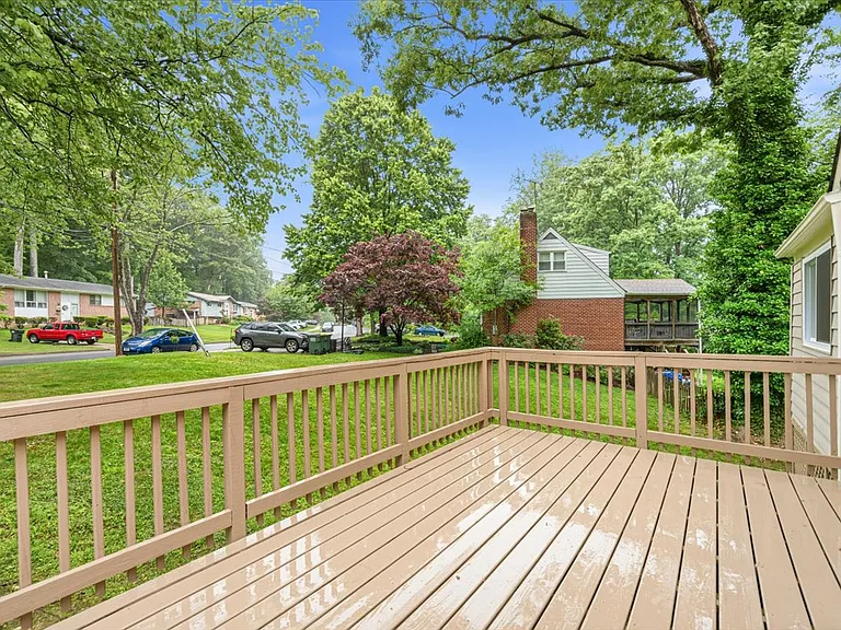 8624 Parliament Dr — Photo 42