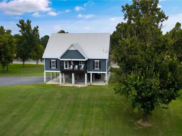 12615 Lackey Ln, Fosters, AL 35463