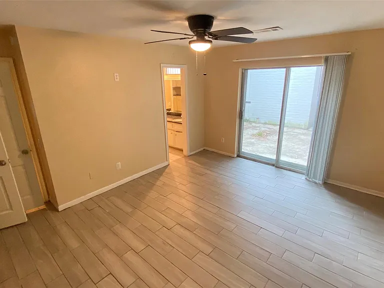 4714 N Cashel Cir — Photo 12