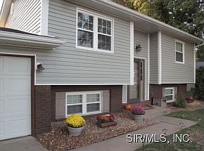 3rd image of 4 Blue Spruce Ct