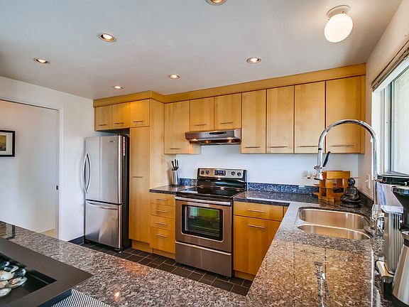 4th image of 3003 1st Ave Unit 6