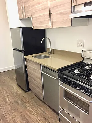 Rented by Big Square Realty LLC | media 25