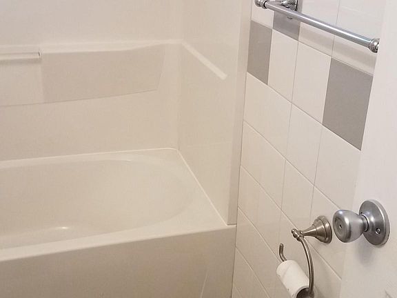 5th image of 2342 Forest Home Ave
