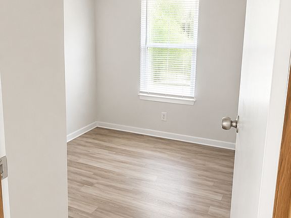 3rd image of 134 Ledo Rd #134