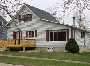 301 N Prairie St, Hendricks, MN 56136