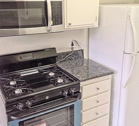 3rd image of 3935 Berry Dr APT 6