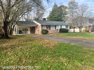 7908 Wellington Rd, Alexandria, VA 22308