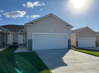 1066 N 170th Ave, Omaha, NE 68118