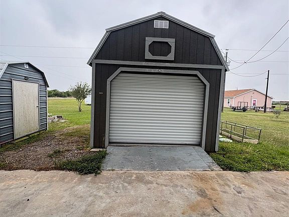 5th image of 16 & 36 Redfish Ln