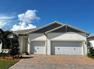 304 SE Filoli Dr, Port Saint Lucie, FL 34984