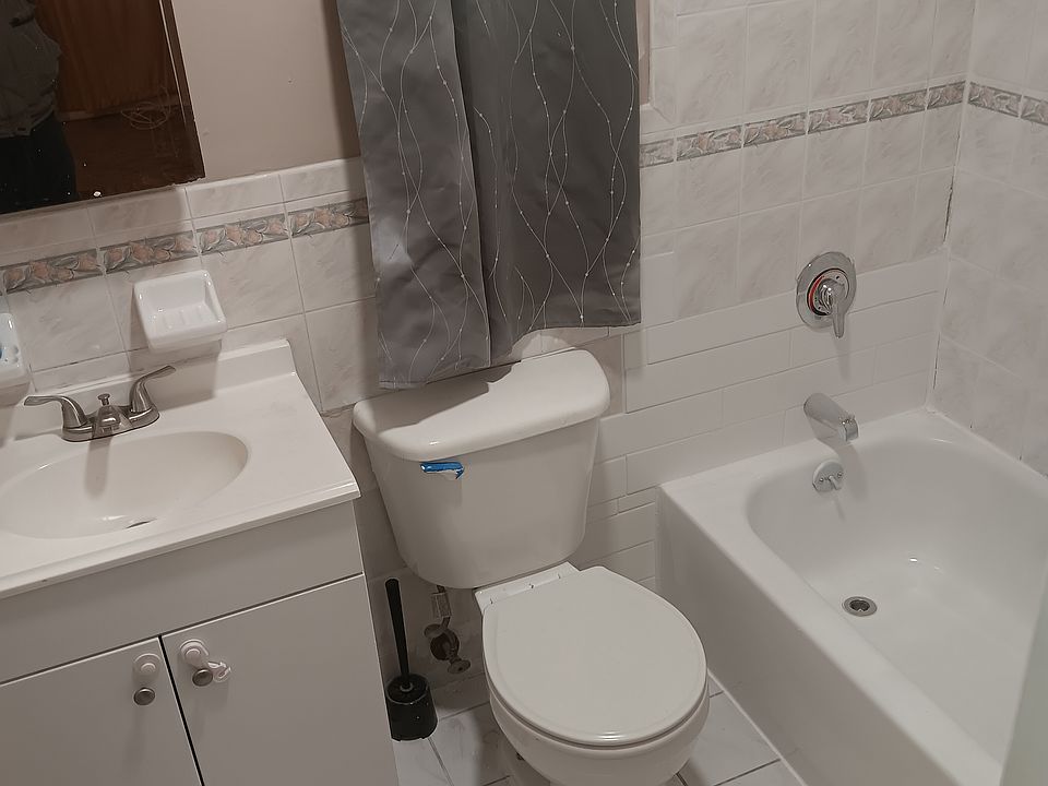 1st image of 6915 Hillmeyer Ave Floor 1