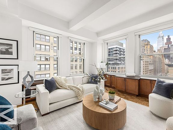 2nd image of 425 Park Ave S APT 15A