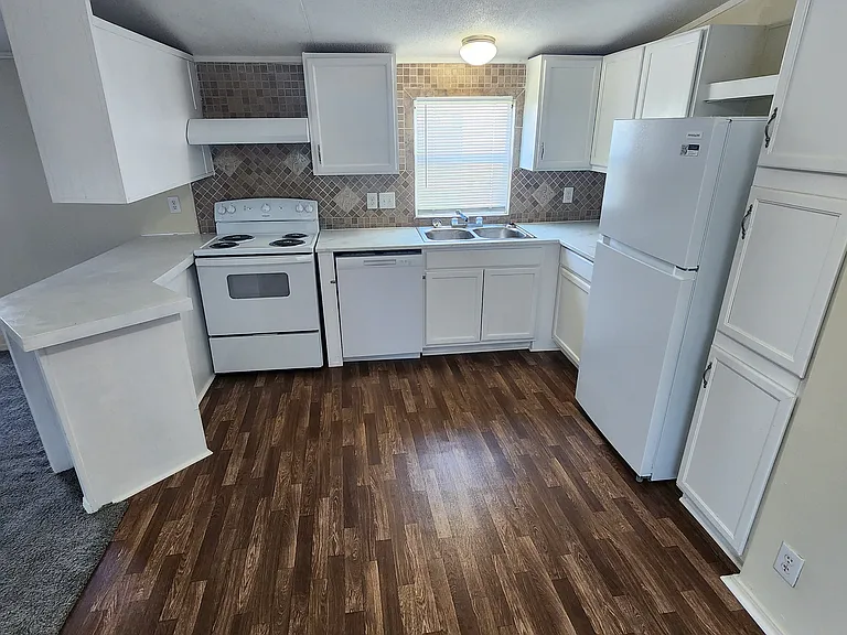 2900 N Union St #12 — Photo 1