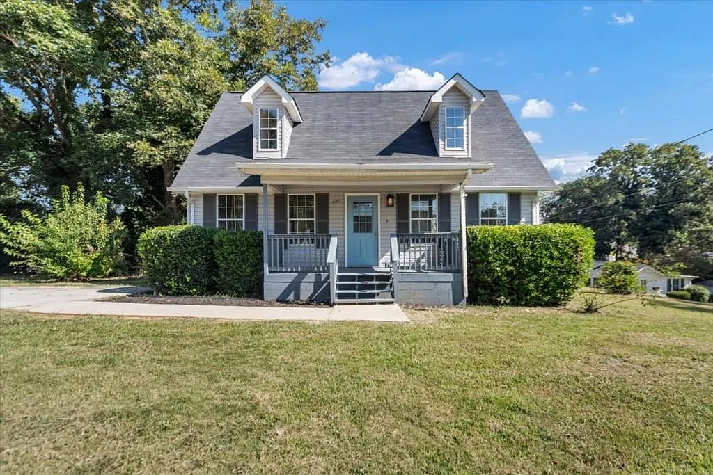 3 bed, 2.0 bath, 1254 sqft, $2,200 — Photo 1