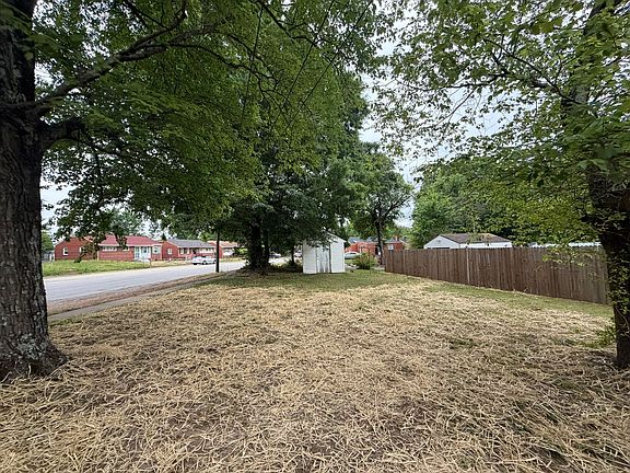 2nd image of 2100 Wright Ave