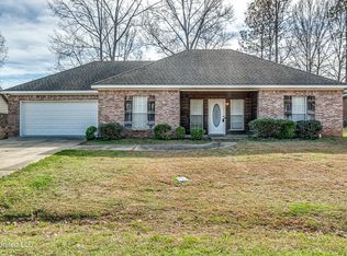 128 Gaddy Dr, Byram, MS 39272