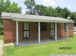 401 1st St, Sledge, MS 38670