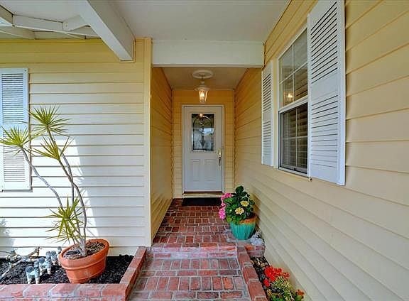 4th image of 5565 Dunsburry Ct