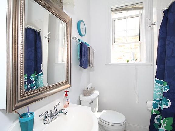 3rd image of 3833 N Paulina St #Unt